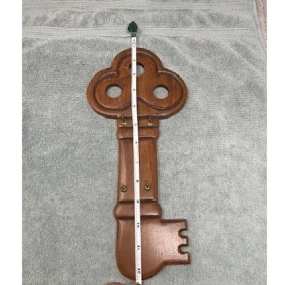 Vintage Wooden Skeleton Key Wall Hanging Decor 4 Hook Key Rack Brown 13